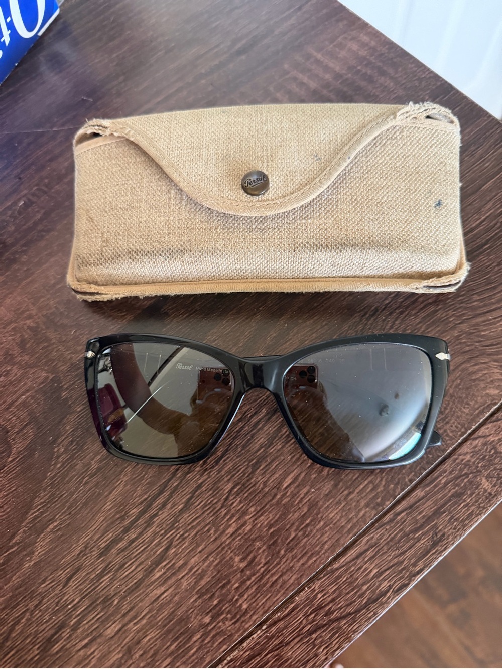 Ray-Ban Black Frame Sunglasses with Dark Lenses